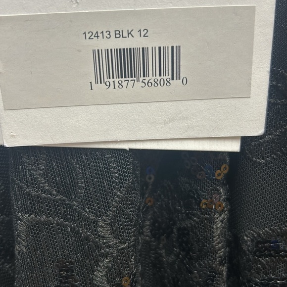 Mac Duggal 12413 NWT EMBROIDERED CAP SLEEVE A LINE DRESS - Picture 7 of 10